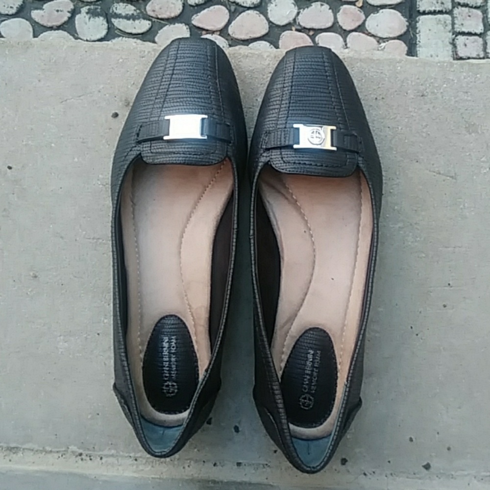 Giani Bernini Size 9 Black Flats